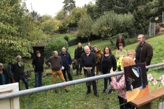 ... das gespannt ihren Worten lauscht.