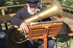 Eine musikalische Darbietung darf auch nicht fehlen.