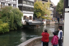 … mit der Drehbrücke als Sehenswürdigkeit.